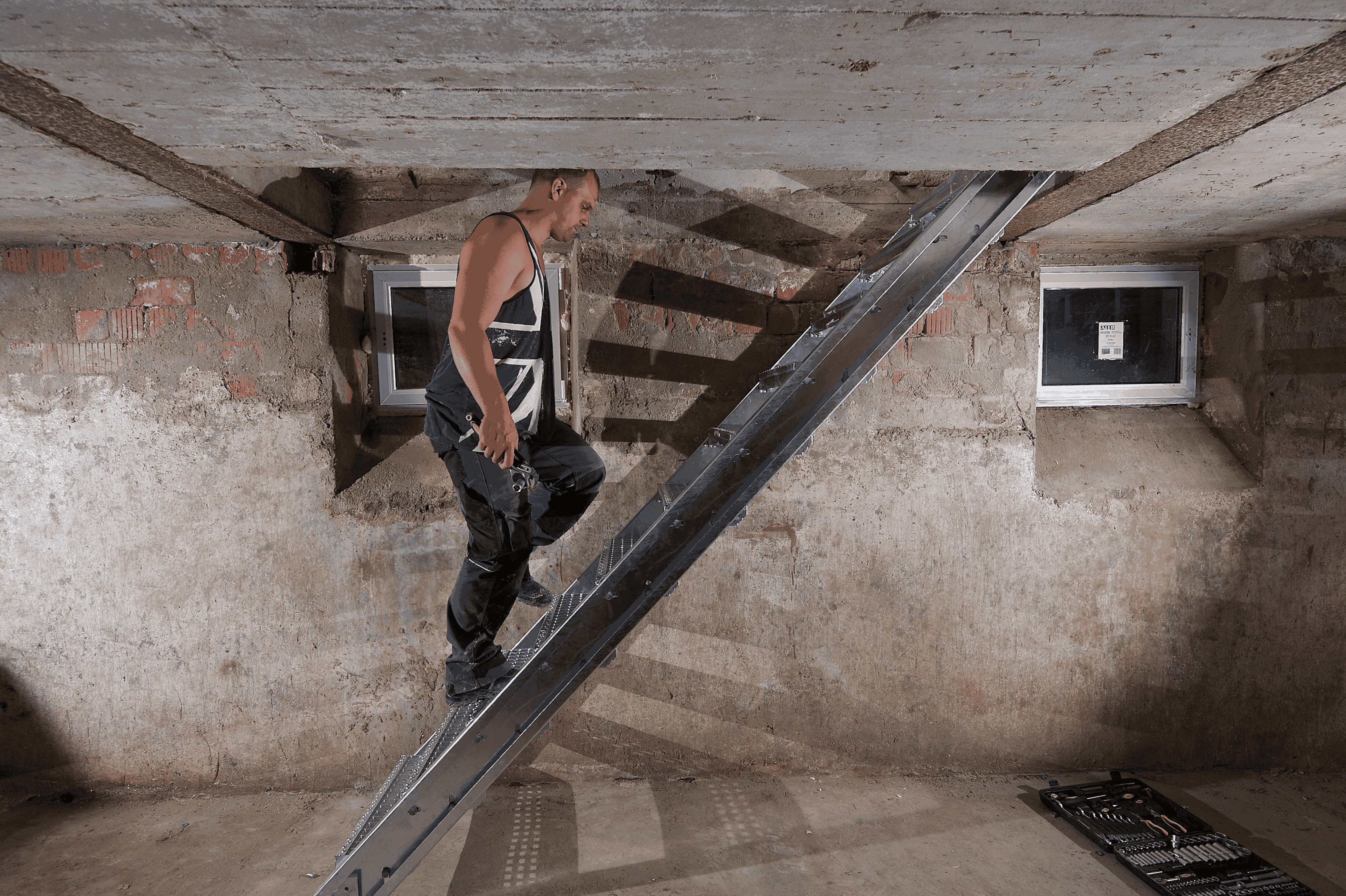 Gitterroststufe 700 x 305 MW 30-30 TS 30-2 Rutschhemmung R10-24-703030302.7